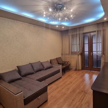Cosy appartment Tachkent Extérieur photo